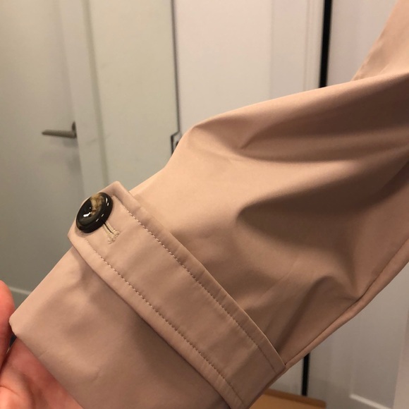 Spring trench coat - Picture 4 of 6